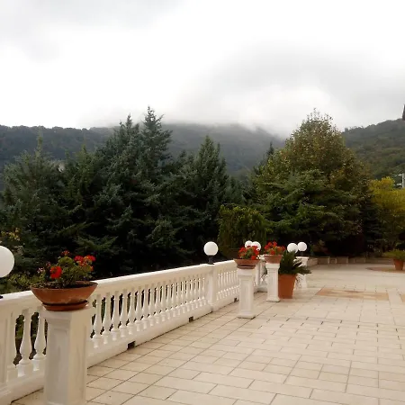 ホテル Al Querceto 3*